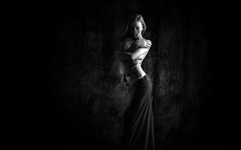 wearing, maxi, women, young adult, young women, side view, adult, fashion, skirt, full length, digital art, clothing, standing, face, monochrome, 1080P