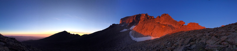 sleeved, Longs Peak, landscape, panoramic, tranquil scene, environment, 8K, mountain ridge, dusk, mountain peak, mountain range, outdoors, s, sunset, mountains