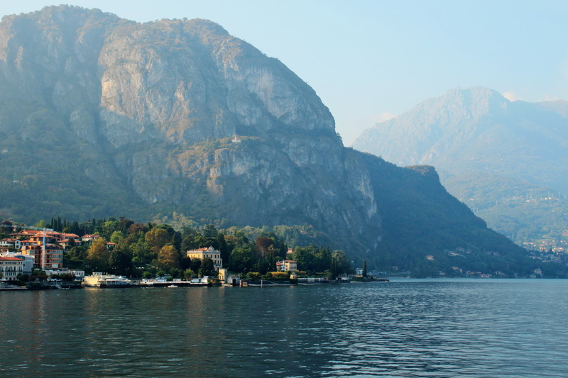 water, tranquility, 1080P, lake, building exterior, mountain, waterfront, Lombardia, mountains, beauty in nature, nature, Italy, mountain range, sailboat