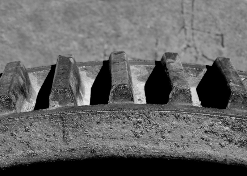 day, dirt, metal, united states, wheel, black and white, black color, mine, still life, dirty, shape, joshua tree national park, no people, gear, connection