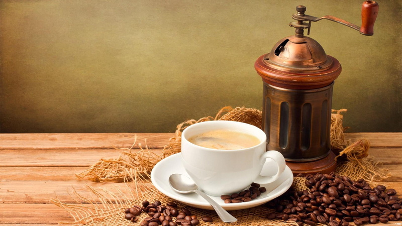 hot drink, non-alcoholic beverage, drink, table, coffee cup, roasted coffee bean, refreshment, brown, crockery, wood - material, still life, mug, food and drink