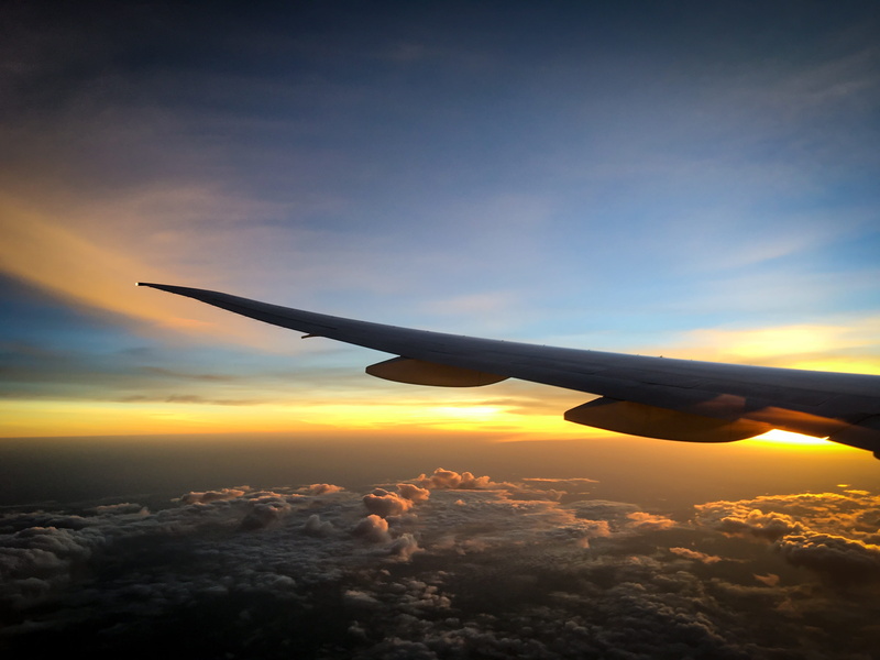 light beam, flying, outdoors, air, mode of transportation, 4K, Aircraft, aircraft Wing, Flight, commercial Airplane, window, mid-air, no people, nature