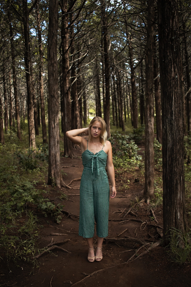 casual clothing, lost, tree, dress, front view, looking at camera, outdoors, hairstyle, women, woods, full length, plant, middle, woodland, hair, 8K, woman