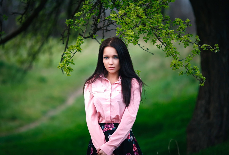 standing, s, plant, women, beauty, Girl lost in the woods, shirt, real people, outdoors, hair, contemplation, young women, front view, three quarter length