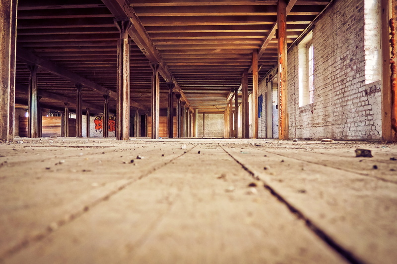 no people, wood, ceiling, weird, pillar, gloomy, graffiti, creepy, wooden beams, break up, kontor, transient, neglected, old, wall painting, end, wall