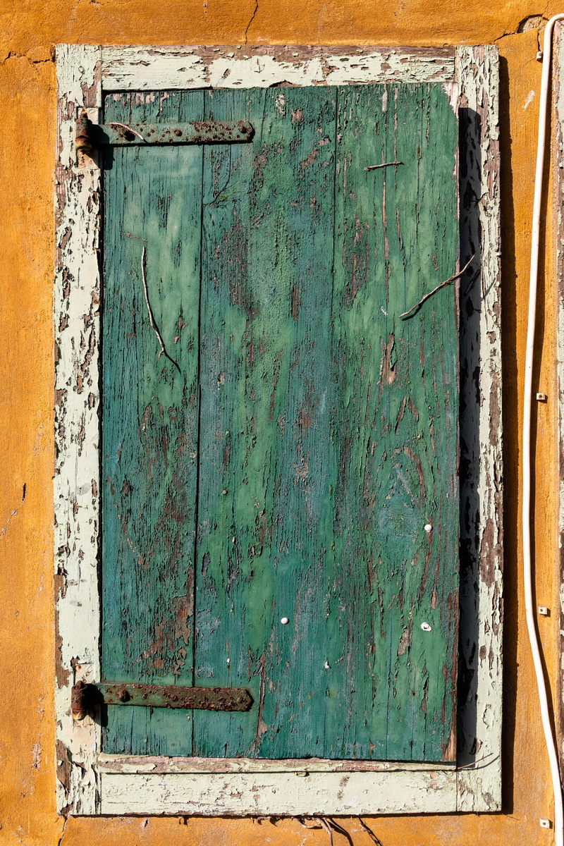 built structure, safety, wall - building feature, decline, outdoors, entrance, ruined, no people, window, weathered, deterioration, shutter, 5K, retro