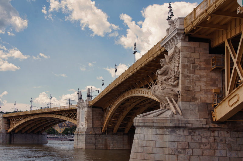 river, arch, nature, bridge - man made structure, day, outdoors, places of interest, concrete, golden bridge, danube bridge, travel destinations, brown