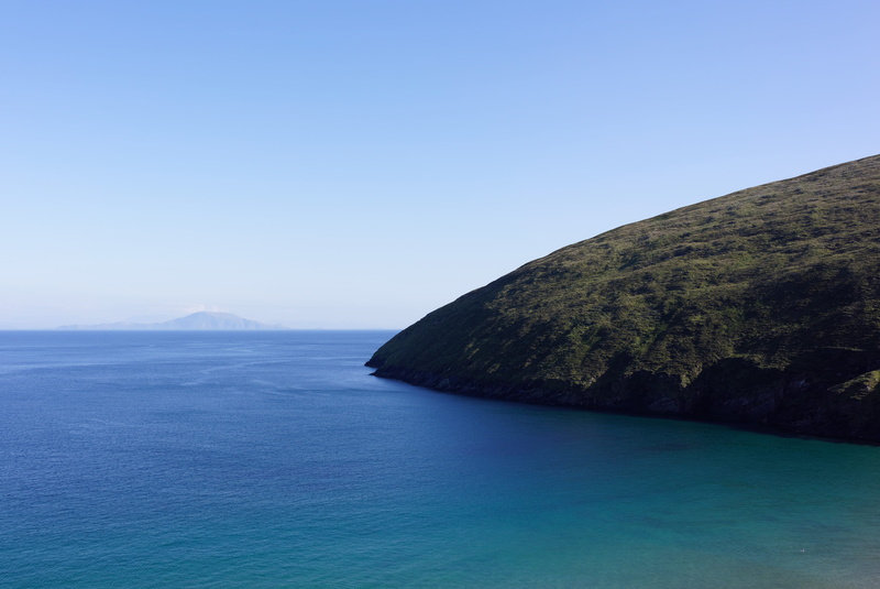 ireland, beauty in nature, non-urban scene, ocean, sky, clear sky, mountain, sea, achill island, 5K, no people, waterfront, scenics - nature, tranquil scene