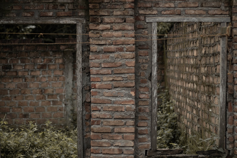 wall - building feature, namu keeling, no people, 4K, building, old, deterioration, brick, indonesia, building exterior, brick wall, window, village, abandoned