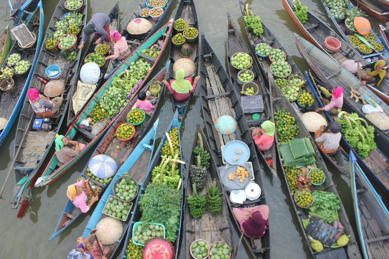 variation, for sale, no people, lok baintan, retail display, retail, abundance, outdoors, high angle view, south borneo, floating, large group of objects