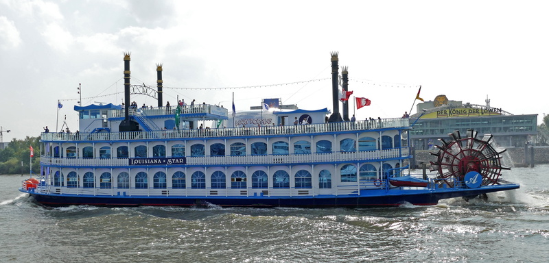 elbe, sea, 4K, hamburg, group of people, outdoors, paddle steamer, city, sky, building exterior, architecture, built structure, waterfront, passenger craft