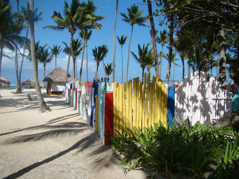 water, beauty, beach, 1080P, republic, wooden, fence, multicolored, nature and landscapes, punta cana, dominican, vacation, sand