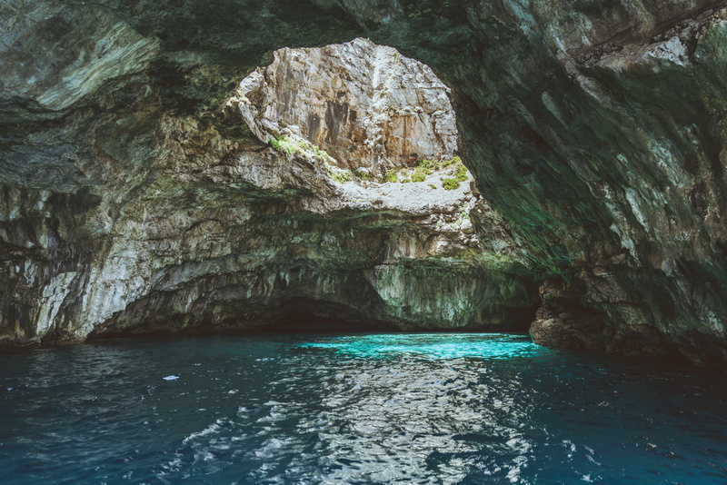 rocky, tranquil scene, idyllic, 8K, formation, waterfront, rock, rock formation, grotto, ocean, sea, physical geography, tranquility, no people, cove