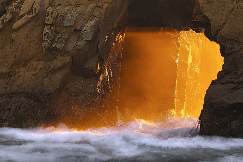 sun rays, beach, foam, Pfeiffer Beach, pfeiffer, waves, sunlight, stones, arch, Ocean, grotto, California, purple beach, 1080P, mineral, rock