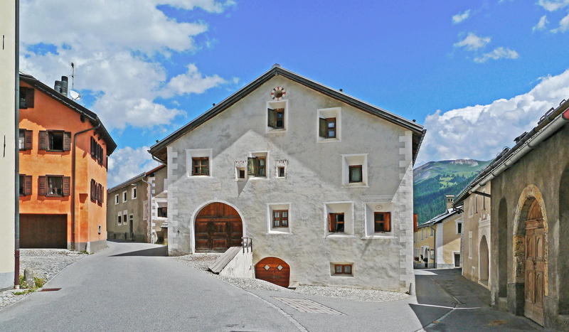 graubünden, high position, bowever, window caves, switzerland, engadin houses, road, sky, no people, old, town, facade, 4K, sunlight, day, building exterior