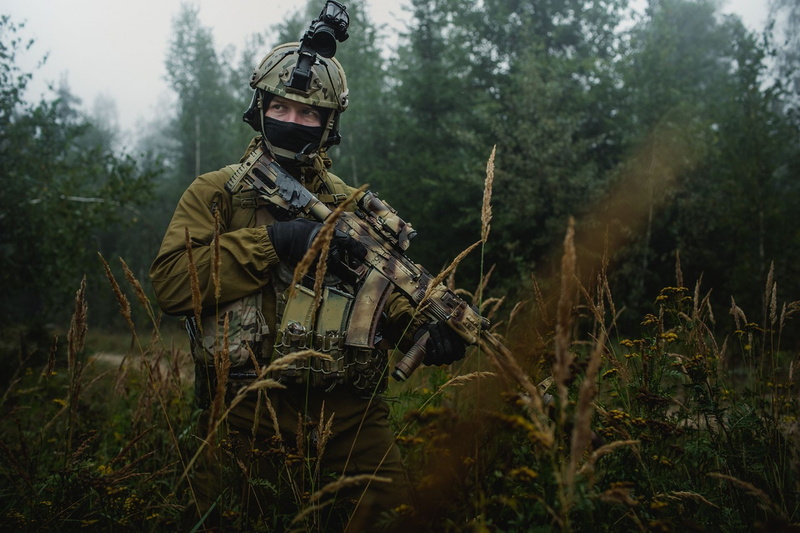 terrorism, woodland, safety, ammunition, armed Forces, outdoors, real people, Kalashnikov, rifle, brown, one person, army, field, men, equipment, military