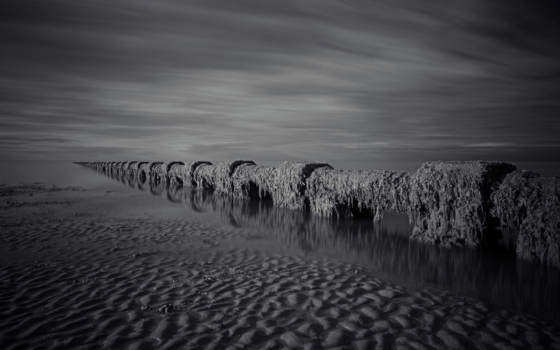 motion, 2K, winter, sea, water, reflection, dirt, cloud - sky, landscape, idyllic, beach, wave, sky, rock - Object, coastline, waters Edge, black And White