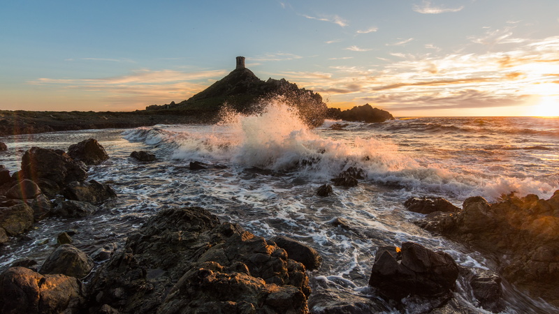 landscape, rock formation, power in nature, beauty in nature, horizon, sea, water, splashing, horizon over water, beach, outdoors, waves, nature, Corsica