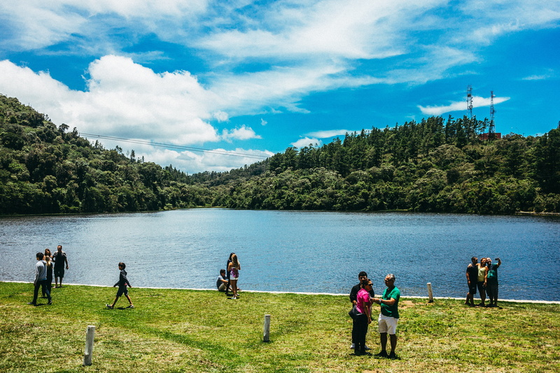 women, outdoors, cloud - sky, trip, brasil, sky, crowd, day, beauty in nature, scenics - nature, trees, men, lake, leisure activity, brazil, mountain, tree
