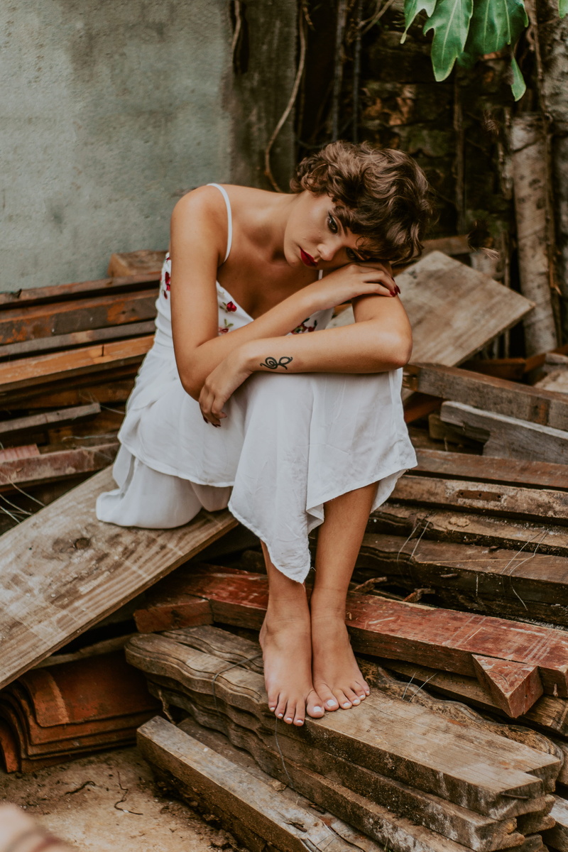 4K, women, beautiful woman, beautiful, day, person, dress, beauty, fashion, leisure activity, casual clothing, woman, adult, real people, bench, wooden