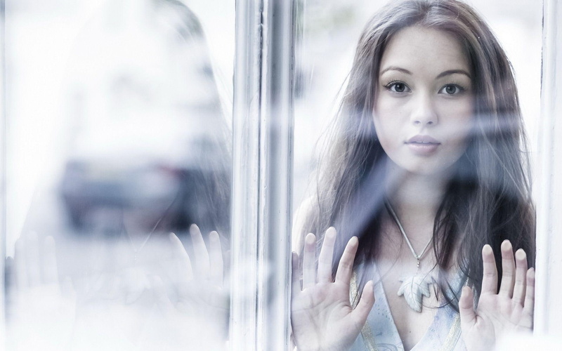 1920x1200, girls, leaf, looking, beautiful, s, 1080P, woman, pendant, window, women, girl, gray