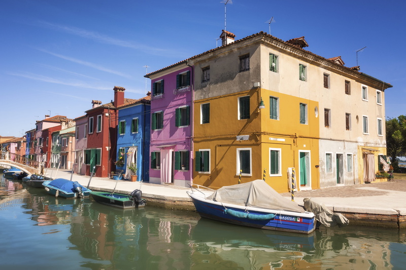 rise, house, vacations, venice - Italy, boats, tourism, apartment, building Exterior, daytime, boat, building, italy, beige, calm, multi Colored, outdoors