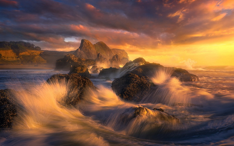 cloud - sky, mist, beauty in nature, no people, outdoors, waves, Oregon, rock - object, coast, nature, tranquil scene, clouds, long exposure, scenics - nature