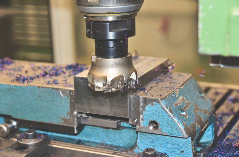 no people, machinery, workshop, cutter head, machine part, milling machine, metalworking, industry, machine, mold making, metal industry, blue, 5K, still life