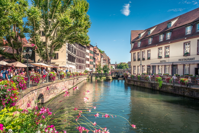 day, place benjamin zix, water, sky, strasbourg, built structure, city, flowering plant, town, outdoors, building exterior, tree, france, tourism, flower