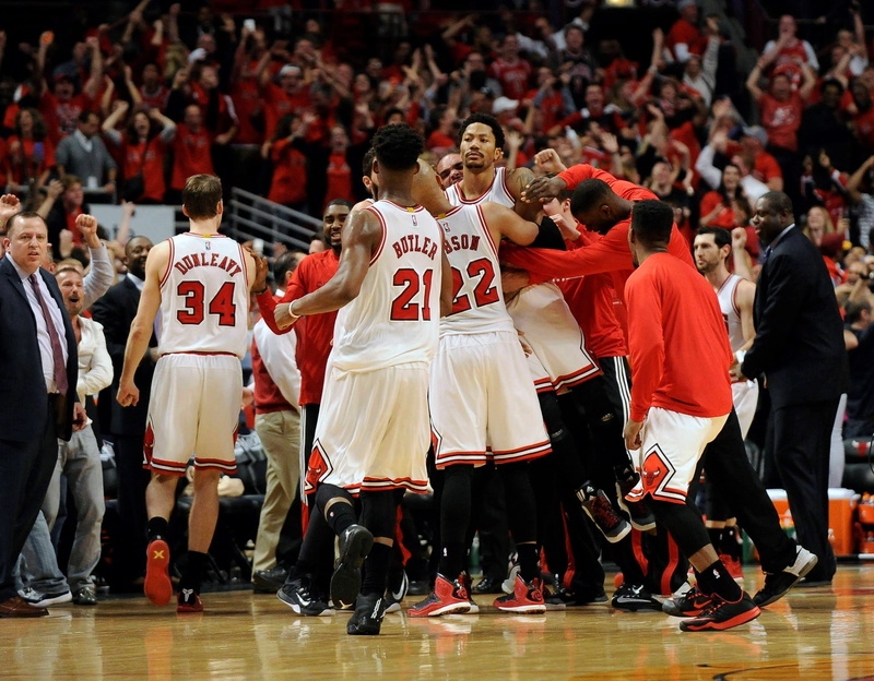 performance, real people, men, lifestyles, group of people, derrick rose beautiful  desktop, indoors, spectator, leisure activity, crowd, standing, match - sport