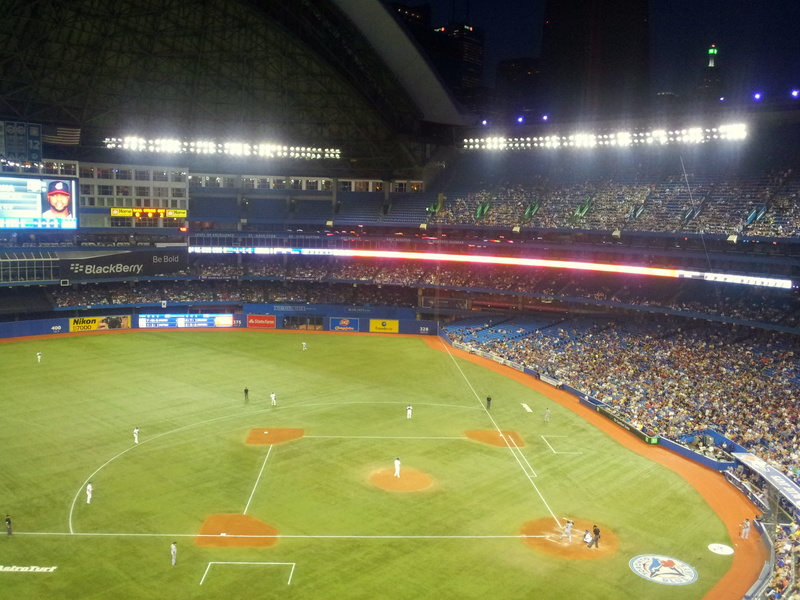 plant, mlb, rogers center, competition, spectator, baseball, built structure, dome, large group of people, team sport, real people, match - sport, sport