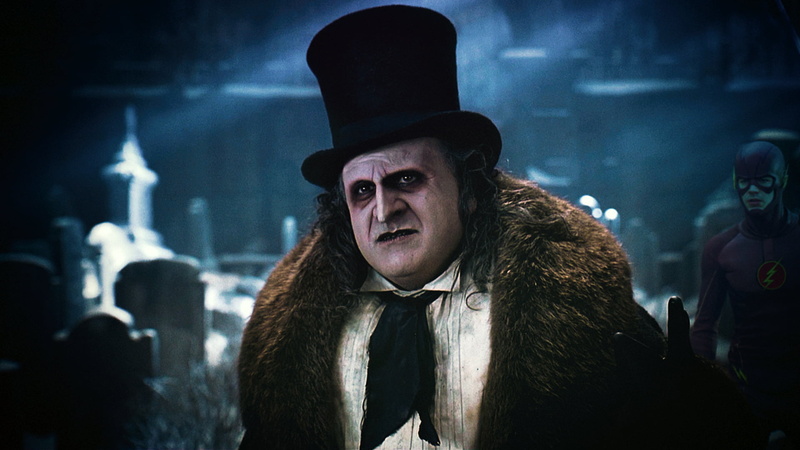 Batman Returns, men, architecture, indoors, waist up, superhero, clothing, standing, Penguin, DC Comics, looking at camera, Penguin (character), fashion