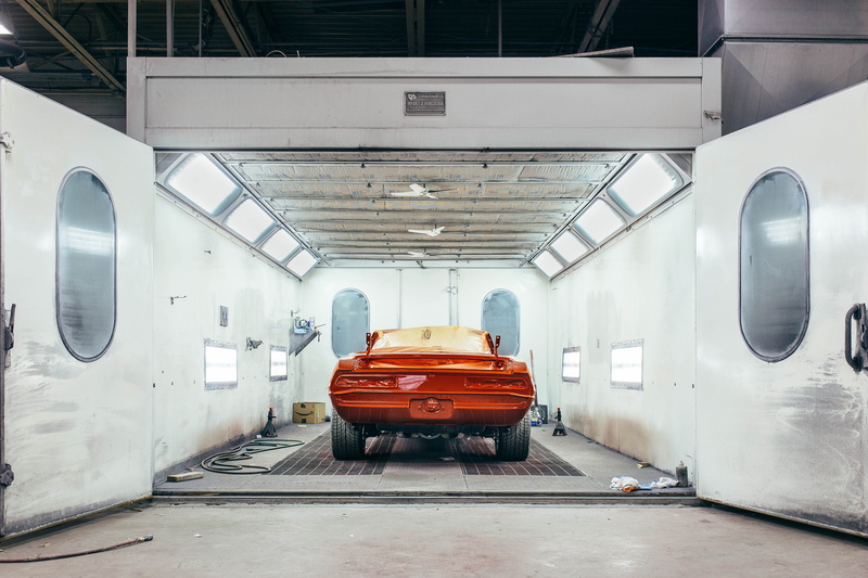 city Life, motor vehicle, lighting equipment, built structure, room, rear view, vehicle interior, urban Scene, no people, vehicle, industry, white, restoration