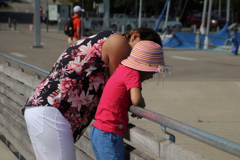spacer, love, bonding, two people, 5K, para, vacations, togetherness, granddaughter, girls, conversation, men, rear view, railing, total, outdoors, grandmother