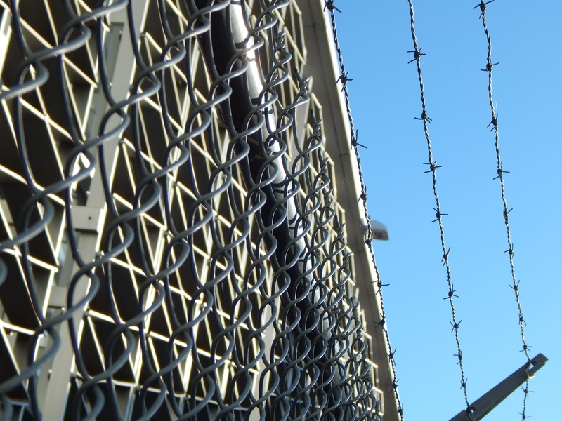 protection, security, sunlight, wire, outdoors, chain, 4K, sky, close, nature, pattern, architecture, clear sky, link, locked, barbwire, low angle view