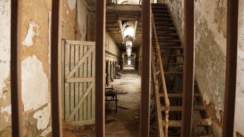 door, deterioration, painted, the past, jail, rust, abandoned, history, indoors, direction, the way forward, sunlight, penitentiary, wooden, brown, old