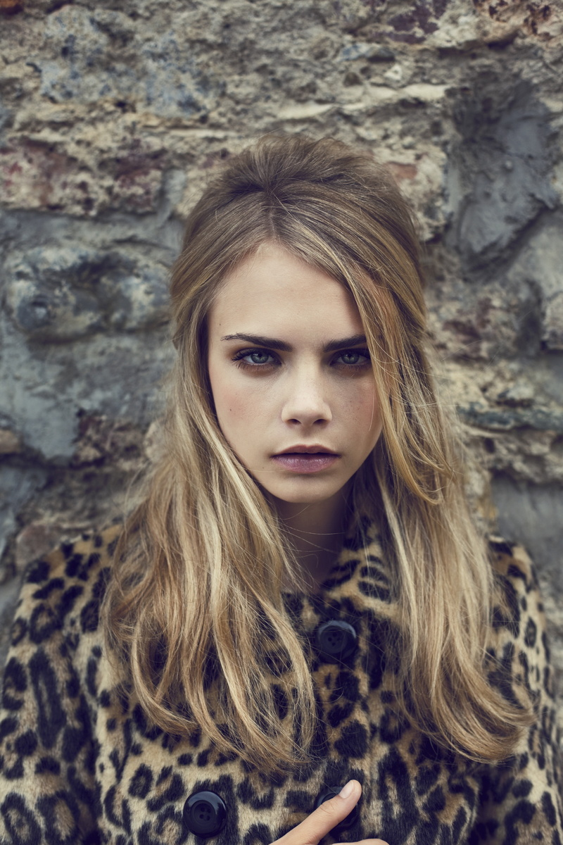 beautiful people, teenager, long hair, women, outdoors, Cara Delevingne, hair, one person, beautiful woman, young adult, looking at camera, contemplation