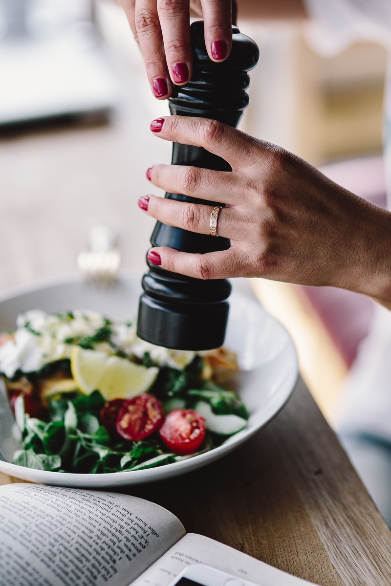 preparation, wellbeing, preparing Food, healthy Eating, people, caucasian Ethnicity, occupation, 2K, salad, males, holding, food, body part, breakfast