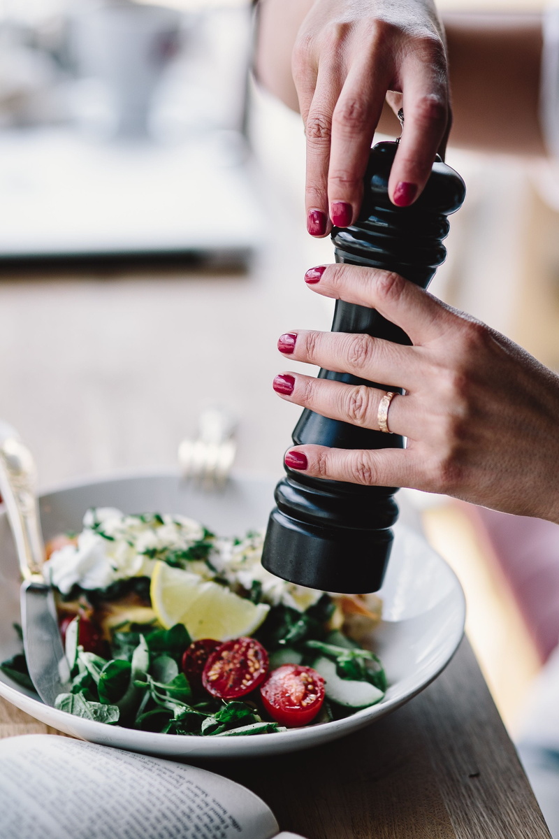 indoors, real people, restaurant, finger, one Person, Woman, women, men, eating, close-up, drink, people, meal, human Hand, healthy Eating, food, healthy Lifestyle