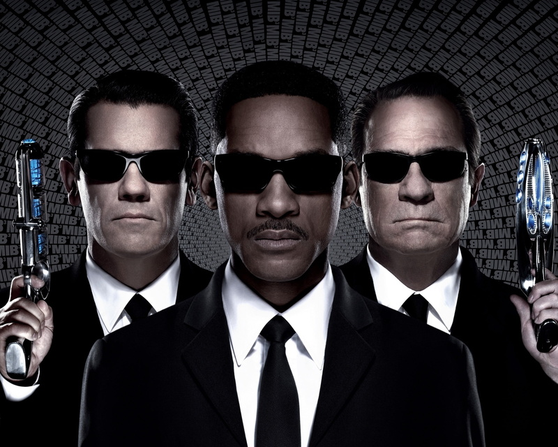 Josh Brolin, group of people, Tommy Lee Jones, fashion, portrait, well-dressed, front view, confidence, serious, headshot, Young Agent K, males