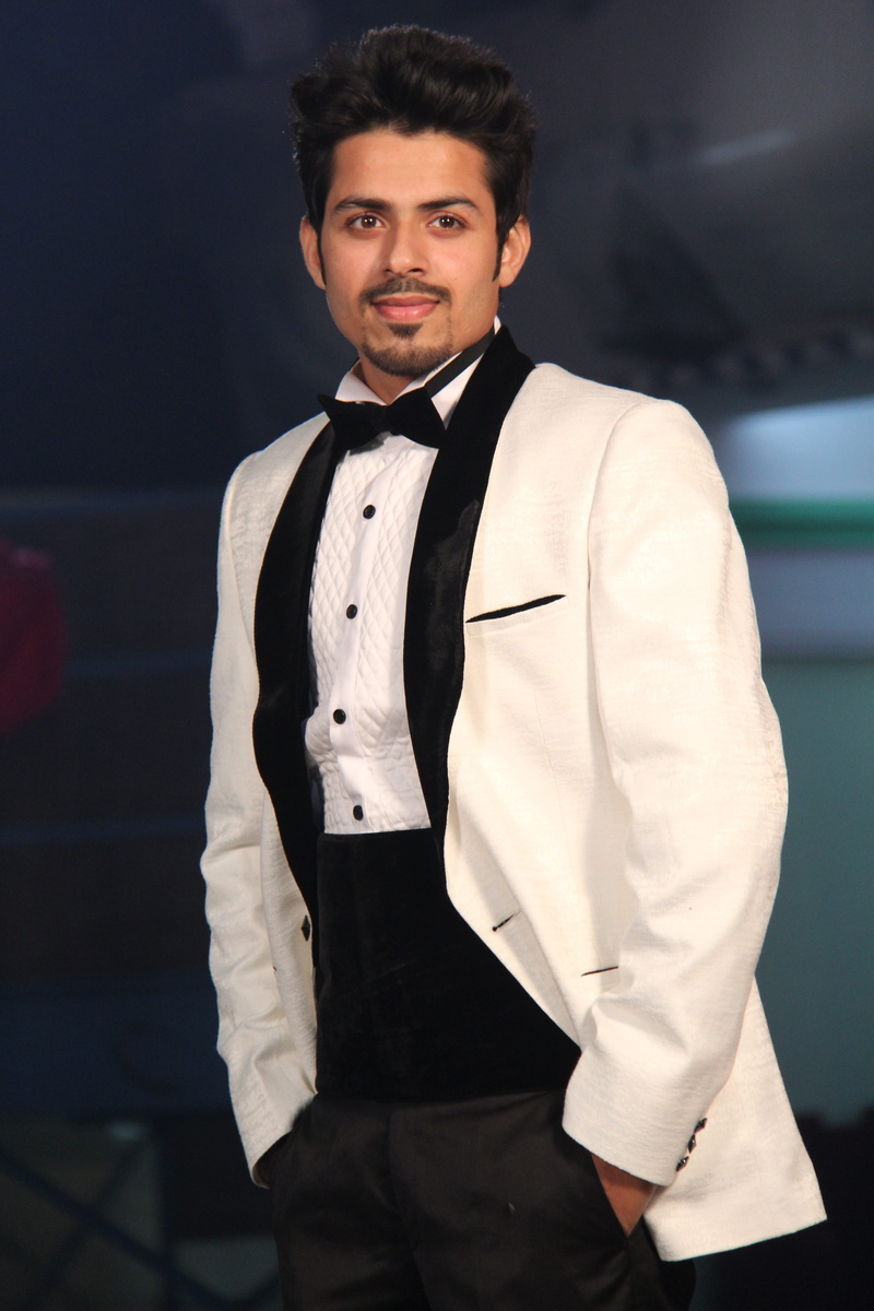 lifestyles, 5K, formalwear, man, well-dressed, professional, confidence, attractive, young, lifestyle, young adult, looking, person, guy, Handsome, young men