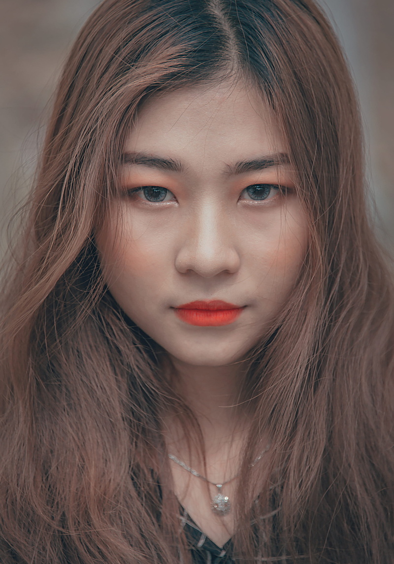 looking at camera, attractive, women, front view, necklace, style, pose, brown hair, long hair, adult, eyes, contemplation, body part, lips, pretty, face