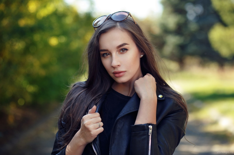 Evgeniy Bulatov, lifestyles, outdoors, brown eyes, black jackets, black clothing, beauty, rings, sunglasses, depth of field, leisure activity, earring
