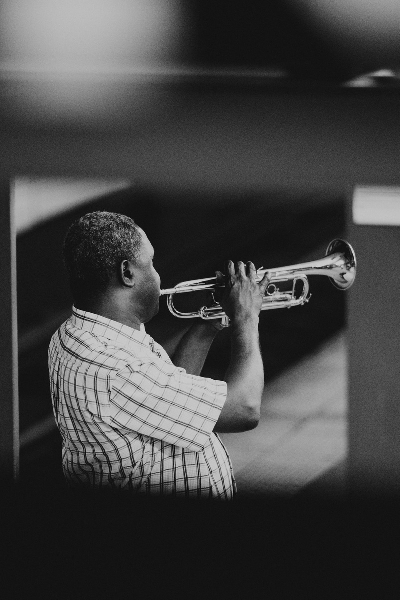 males, blow, arts culture and entertainment, busker, brass instrument, holding, adult, one person, sound, musical instrument, musician, performer, live music