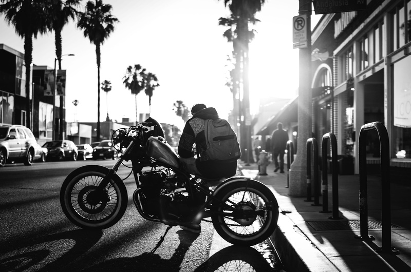 land vehicle, riding, adults only, sunlight, PM, incidental people, nature, city, built structure, urban Scene, motorcycle, photograyphy, city street, real people