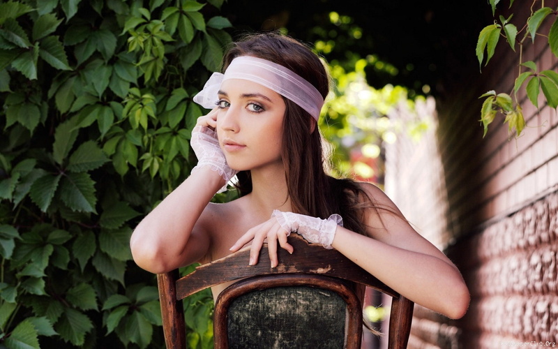hair, adult, day dreaming, headshot, portrait, young women, looking away, beauty, looking, women, lifestyles, fashion, 1080P, young adult, plant, leisure activity