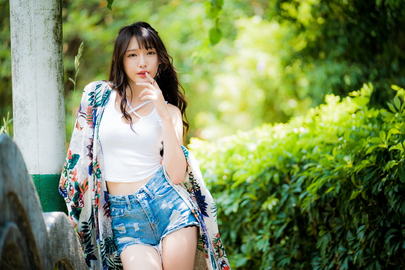 white tops, hair, women outdoors, lifestyles, beauty, women, front view, Asian, 4K, young women, plant, hairstyle, young adult, real people, long hair