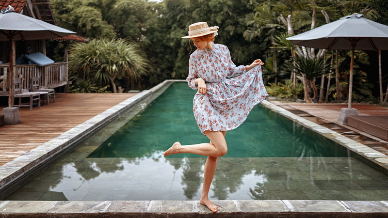 depth of field, barefoot, water, women outdoors, profile, swimming pool, dress, lifting dress, women, Georgy Chernyadyev, 1080P, redhead, model, outdoors