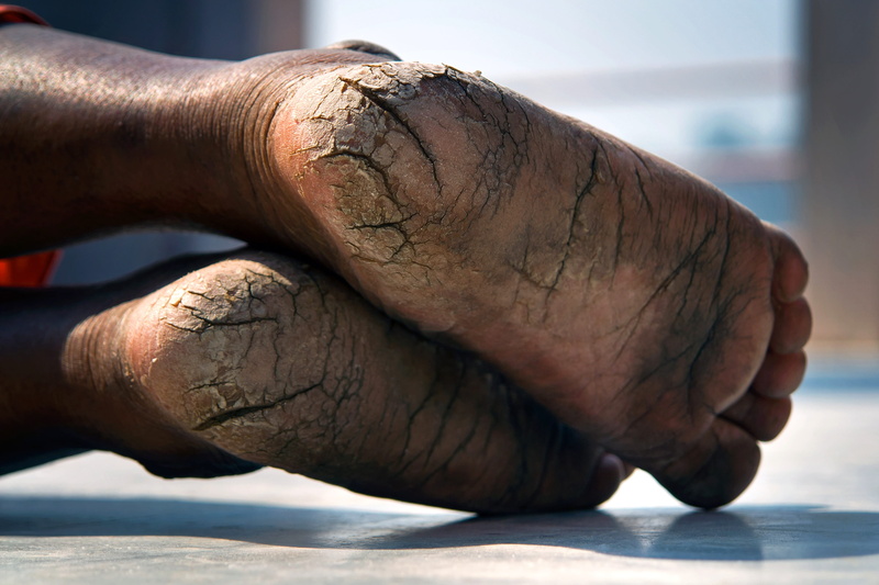 travel, selective, day, nature, old, hindu, hand, person, holy, focus on foreground, feet, sunlight, s, human, human limb, wrinkled, outdoors, focus, india