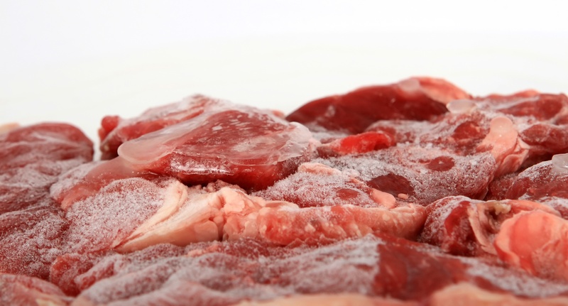 rib, slice, meat, brisket, eating, selective focus, food and drink, healthy, cooking, bacon, beef, chopped, fillet, red, weight, cookery, indoors, dieting